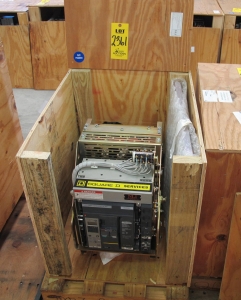 BREAKER, CIRCUIT, 600 FRAME AMP RATING, MASTERPACT NT 08N1 KIND, 3 POLE, 480 VOLT RATING SQUARE D DIRECT REPLACEMENT FOR 1E ABB K-600S INCLUDES ONE NEW 24" DOOR, MOUNTS USING EXISTING HINGES > CONTINUOUS CURRENT: 600A > INTERRUPTING RATING: 30KA @ 535 VAC > 125VDC OPERATED > MICROLOGIC TRIP UNIT 5.0A > 800A SENSOR > 400A SENSOR PLUG > 24" DOOR, PART # NLI-NT08N1-LISB8-EODC-SR-002 (W-44) LOADING & HANDLING FEE $15-